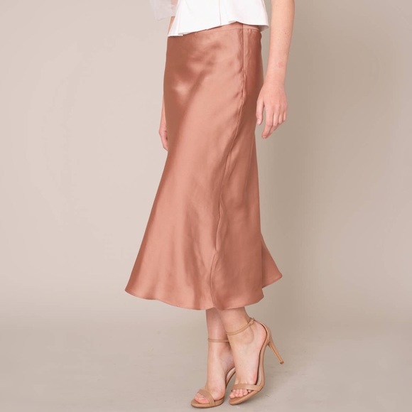 🆕 Satin A-Line Midi Skirt in Dusty Pink - Picture 5 of 6